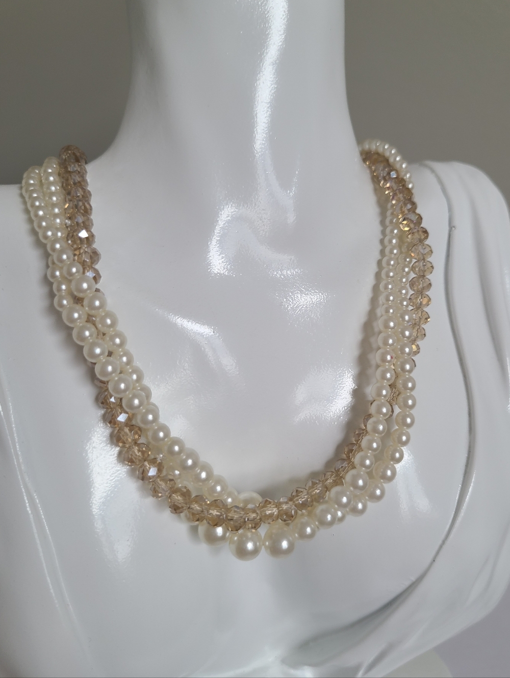 Vintage Classic Elegant Twisted Off White Pearl Beaded Crystal Strand Necklace